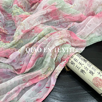 Tissu en Chiffon Froissé Ombré Rose-Vert avec Broderie Feuille et Branche en Fil Doré, 100% Polyester, Imprimé Dégradé Semi-Transparent Fluide