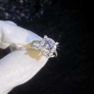 Commercio all'ingrosso 925 gioielli in argento Sterling Custom classico <span class=keywords><strong>1</strong></span> <span class=keywords><strong>carato</strong></span> Moissanite <span class=keywords><strong>diamante</strong></span> <span class=keywords><strong>anello</strong></span> di fidanzamento per le donne - Product Image 4