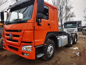 Camión Tractor Usado Sinotruk Euro2 Diésel 6X4 con Volante a la Izquierda, HOWO de 10 Ruedas, Capacidad de Carga de 21-30T, 371hp, Cámara Trasera de 360° - Product Image 3