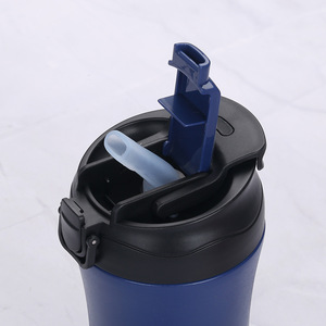 Tasse thermique personnalisée à double fonctions, avec <span class=keywords><strong>bec</strong></span> rabattable et couvercle de verrouillage, tasse de café pour voyage en acier inoxydable de 400ml avec paille - Product Image 6