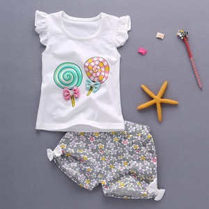 T-shirt à fleurs tendance pour bébés filles avec ensemble court de vêtements d'été pour enfants en gros - Product Image 3