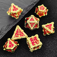 Ensemble de dés polyédriques en métal à motif de crâne 3D, 7 pièces, dés robustes vertes incrustées pour jeux de rôle RPG DND, pour les jeux de Dungeons and Dragons