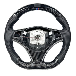 Volante Personalizado de Cuero y Fibra de Carbono con LED para E82 E87 E88 E90 E91 E92 E93 M3 Serie 3 328i 330i 335d Serie 1 135i - Product Image 1