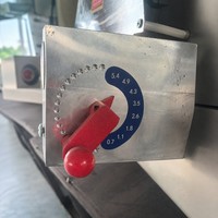 Machine automatique électrique commerciale et industrielle pour la formation de pâte à pizza, la fabrication de bases et le laminage des croûtes