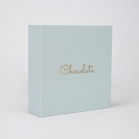 Carton de luxe en stock Boîte cadeau de bonbons avec aimant Emballage de chocolat Doublure en éponge Matériaux recyclés Laminage mat des aliments