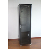 Rack réseau couleur noire 19 ''armoire debout au sol 18U
