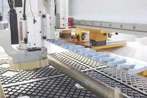 Bộ định tuyến Gỗ CNC 1325 đa chức năng với bộ thay đổi công cụ tự động và điều khiển 3 trục cho thiết kế và sản xuất đồ nội thất tùy chỉnh - Product Image 5