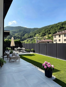 2025 <span class=keywords><strong>bois</strong></span> de <span class=keywords><strong>jardin</strong></span> décoratif extérieur de haute qualité comme des panneaux de clôture à lattes d'intimité en aluminium clôture de maison - Product Image 2