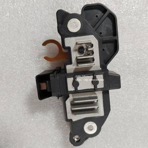 Régulateur de tension d'alternateur de voiture d'origine GENUINE CAR ALTERNATOR REGULATOR VOLTAGE F00MA45248 F00MA45253 130622 24V ORIGINAL REGULATOR pour <span class=keywords><strong>VIANO</strong></span> MVP / VITO BUS - Product Image 2