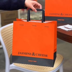 Sacs en papier kraft biodégradables personnalisés, écologiques, jetables, pour vente en gros en usine, pour la livraison, la boulangerie commerciale, les gâteaux, le shopping et le pain - Product Image 3