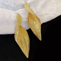 Feuille d'or 925 boucles d'oreilles en argent pour femmes haut de gamme luxe accessible niche exagérée Style froid élégant accessoire de mode