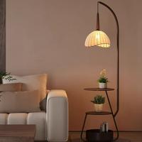 Design moderne avec table lumière pratique lampadaires de luxe lampe sur pied décoration intérieure pour la maison salon par le canapé