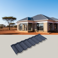 Tuile de toiture métallique moderne et durable avec revêtement en pierre, installation facile pour projets hôteliers, parcs et entrepôts au Nigeria, au Kenya, au Ghana et en Afrique