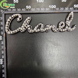 Exquisito y delicado parche de letras con cuentas y pedrería hecho a mano, marca Tide, en blanco y negro, para ropa, accesorios de bricolaje para equipaje - Product Image 3