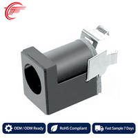 Vente directe d'usine Série DC-013 Insert vertical surélevé Noyau 2,0 MM Noir 3,0 Étape de puissance 30V 1A (Sans colonne de positionnement)