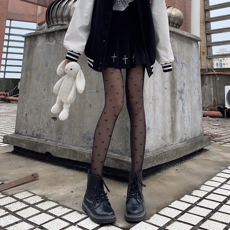 Black bow