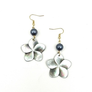 Pendientes con forma <span class=keywords><strong>de</strong></span> tortuga y flor Tropical para mujer, aretes colgantes <span class=keywords><strong>de</strong></span> perlas naturales, estilo gota para mujer hawaiana - Product Image 3