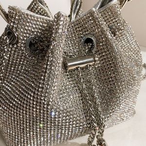 Bolso de Mano 2026 con Adornos de Diamantes, Bolso con Incrustaciones de Diamantes, Totalmente Cubierto de Diamantes, Moderno y Elegante, Pequeño y Cuadrado, para Mujer - Product Image 2