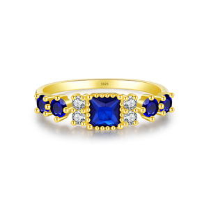 Bague empilable pour femme en argent S925 plaqué or, saphir bleu taille princesse, multi-carrés, bleu foncé, tendance 2026, idéale comme cadeau - Product Image 1