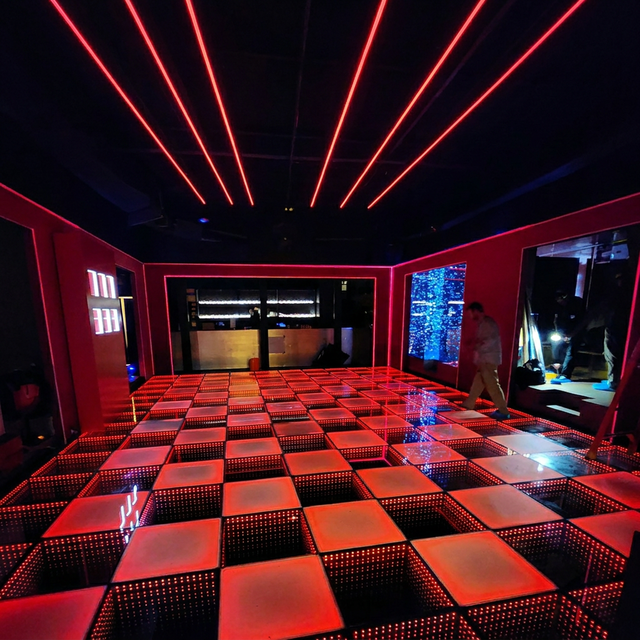 Custom Wireless Glass Led Dance Floor Panel Magnetic for Wedding Party Portable Infinity Illuminate Led Lighted Floor Tiles