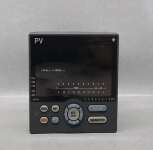 Contrôleur de température programmable UP55A-001-11-00 100-240VAC 18VA pour cycle thermique et contrôle par lots - Product Image 1
