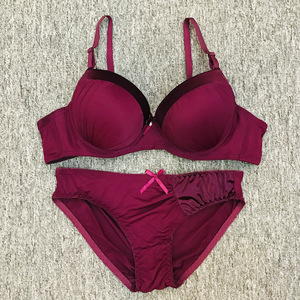 Set Reggiseno Push-Up e Slip con Fiocco Personalizzato OEM ODM per Donna, Lingerie <span class=keywords><strong>Senza</strong></span> <span class=keywords><strong>Ferretto</strong></span>, Produttore di Intimo con Etichetta Privata - Product Image 4