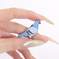 Broche en émail drôle de gros Pigeon Broche en forme d'oiseau Animal mignon Badge de revers Bijoux Sac à dos Accessoires Cadeau pour amis Vente en gros