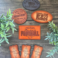 Écussons avec logo personnalisé bonnets en cuir Écusson en cuir Chapeaux de camionneur Custom Make Jeans Marque Étiquette Logo Tag Pour Jeans Écusson en cuir
