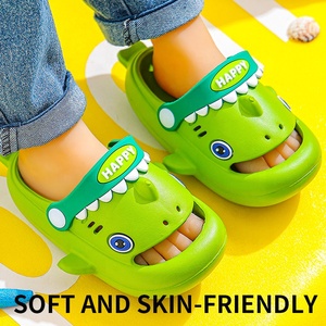 Sandales de dessin animé EVA sabots pour enfants, chaussures d'été antidérapantes en forme de requin pour garçons, 2023 - Product Image 3