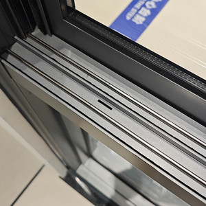 Ventanas Corredizas con Marco de Aluminio Deioux con <span class=keywords><strong>Mosquitera</strong></span>, Ventana y <span class=keywords><strong>Puerta</strong></span> Corredizas con Aislamiento Acústico y Rotura de Puente Térmico - Product Image 6