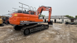 รถขุดมือสอง Doosan DX300LCA, อุปกรณ์หนัก DX300, เครื่องจักรงานดิน, Doosan DX300 สำหรับขาย, รถขุด 30 ตัน พร้อมใบรับรอง - Product Image 3