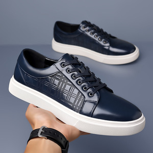Nouvelle Arrivée Chaussures Décontractées pour Hommes Style Skateboard Sportif à Lacets, Tige en Cuir Respirant, Bout Ouvert, pour la Marche et la Course - Product Image 3