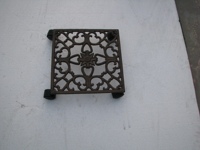 Chariot à plantes carré orné en fonte légère avec roues, style vintage, pour déplacer les pots de fleurs, 30 cm, finition peinte, pour intérieur