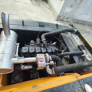 En Stock a utilisé l'excavatrice de Hyundai 220LC-9S modèle de Cummins Engine 2018-2021 de 22 tonnes - Product Image 3