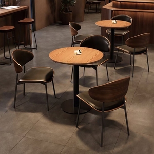 Ensemble de 4 chaises de <span class=keywords><strong>restaurant</strong></span> en bois avec dossier en rotin et assise rembourrée pour café bistro - Product Image 1