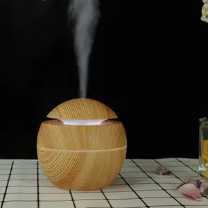 Cina Pemasok 130ML Kayu Rumah Aroma Udara Humidifier Diffuser Minyak Esensial