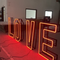 Lettres lumineuses géantes pliables RGB néon LOVE pour mariage et fête