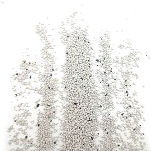 Litière pour chat en bentonite naturelle, 10L, anti-odeur, agglomérante forte, sans poussière, en forme de boules, OEM/ODM d'usine - Product Image 4