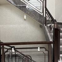Hochwertige Maßanfertigung Präzisionsguss-Treppengeländer-Designs aus Stahl für Villentreppen
