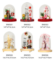 Nouvelle Arrivée Décoration de Noël Mini Casse-Noisette en Dôme Acrylique Lumineux à LED Ornement de Table de Fête Cadeau Vente en Gros