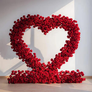 Matrimonio rosso a forma di cuore di seta artificiale arco di fiori per la fase di prato all'aperto o di visualizzazione della finestra il giorno di San Valentino - Product Image 1