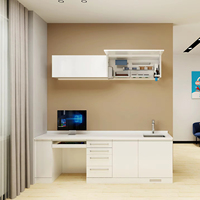Meuble de consultation moderne sur mesure pour clinique dentaire, bureau de travail du dentiste avec évier, armoires murales, mobilier de cabinet dentaire
