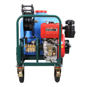 Puissant nettoyeur haute pression <span class=keywords><strong>moteur</strong></span> <span class=keywords><strong>diesel</strong></span> 7.5hp <span class=keywords><strong>prix</strong></span> usine nouveau réservoir d'eau 300L 200bar 3000psi chariot de machine propre - Product Image 2