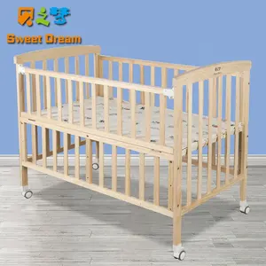 سرير أطفال خشبي تقليدي للأطفال من الخشب الصلب