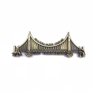 Décapsuleur magnétique adhésif en métal pour réfrigérateur, Shanghai, Dubaï, États-Unis, Pont Golden Gate, Autriche, Vienne, <span class=keywords><strong>Venise</strong></span>, Royaume-Uni - Product Image 2