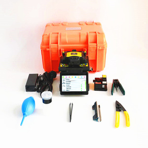 Soudeuse par fusion de fibres optiques Elok 10T-68 automatique avec écran tactile pour usage en télécommunications - Product Image 4