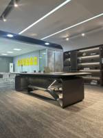 Meubles de bureau de direction haut de gamme modernes, bois brillant, LED, haute technologie, bureau de direction en forme de L, luxe, nouveau design, table de direction