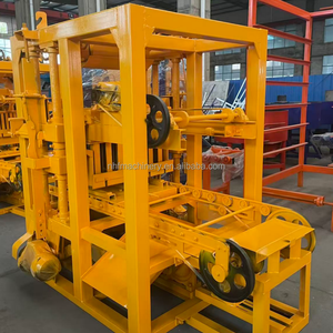 Macchina Semiautomatica 4-26 ad Alta Efficienza per Blocchi Cavi in Calcestruzzo e Pavimentazione Autobloccante per Costruzioni Stradali e Lavori Autostradali - Product Image 2