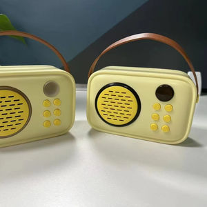 Altavoz Portátil Mini Inalámbrico K12 con Iluminación LED RGB, Admite 4 Micrófonos, Función KTV, Reproductor de Música/Grabador de Canto, Boombox - Product Image 2