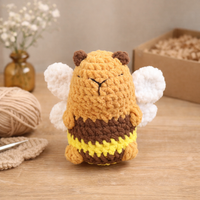 Adorable poupée capybara au crochet, amigurumi, ornement animal en fil, peluche tricotée, cadeau artisanal textile
